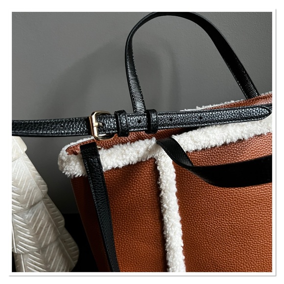 ANNE KLEIN  'Dana' Convertible Tote/Crossbody Bag - Picture 8 of 10